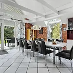 Сasa de vacaciones 6 Bedroom Stunning In Romo