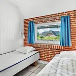 6 Bedroom Stunning In Rømø