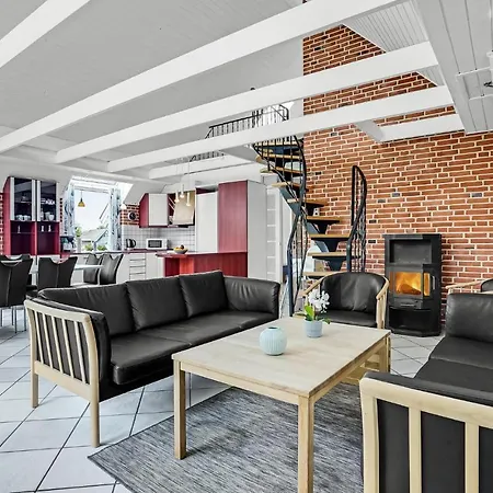 Holiday home 6 Bedroom Stunning In Romo